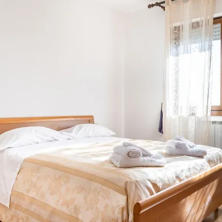 Lejlighed Guesthost - Bright With Terrace X6 Ponte San Giovanni